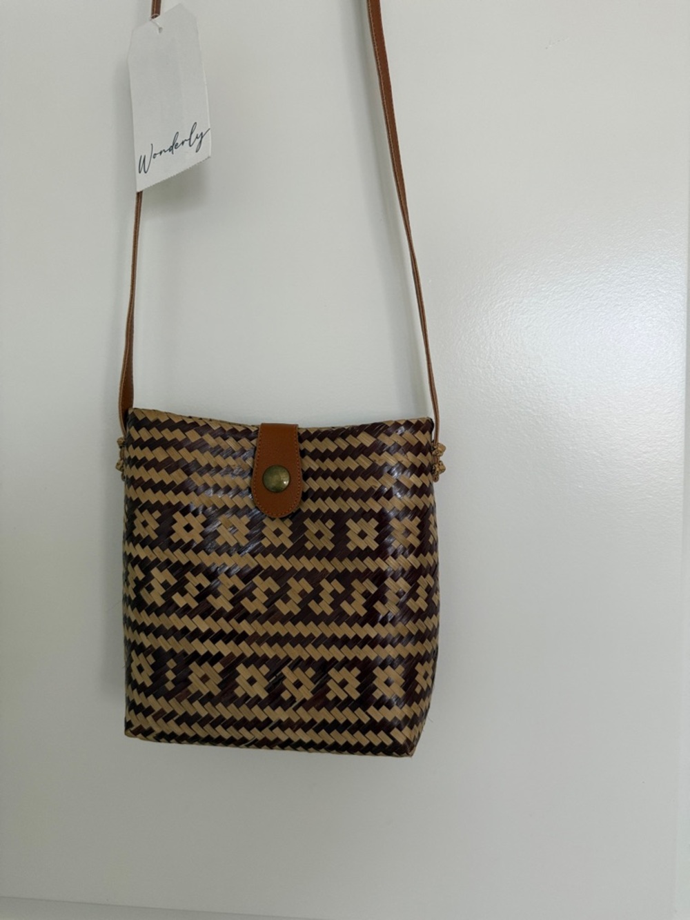 Belk Woven Straw Braided Crossbody Bag in Brown Beige Pattern - Picture 4 of 11